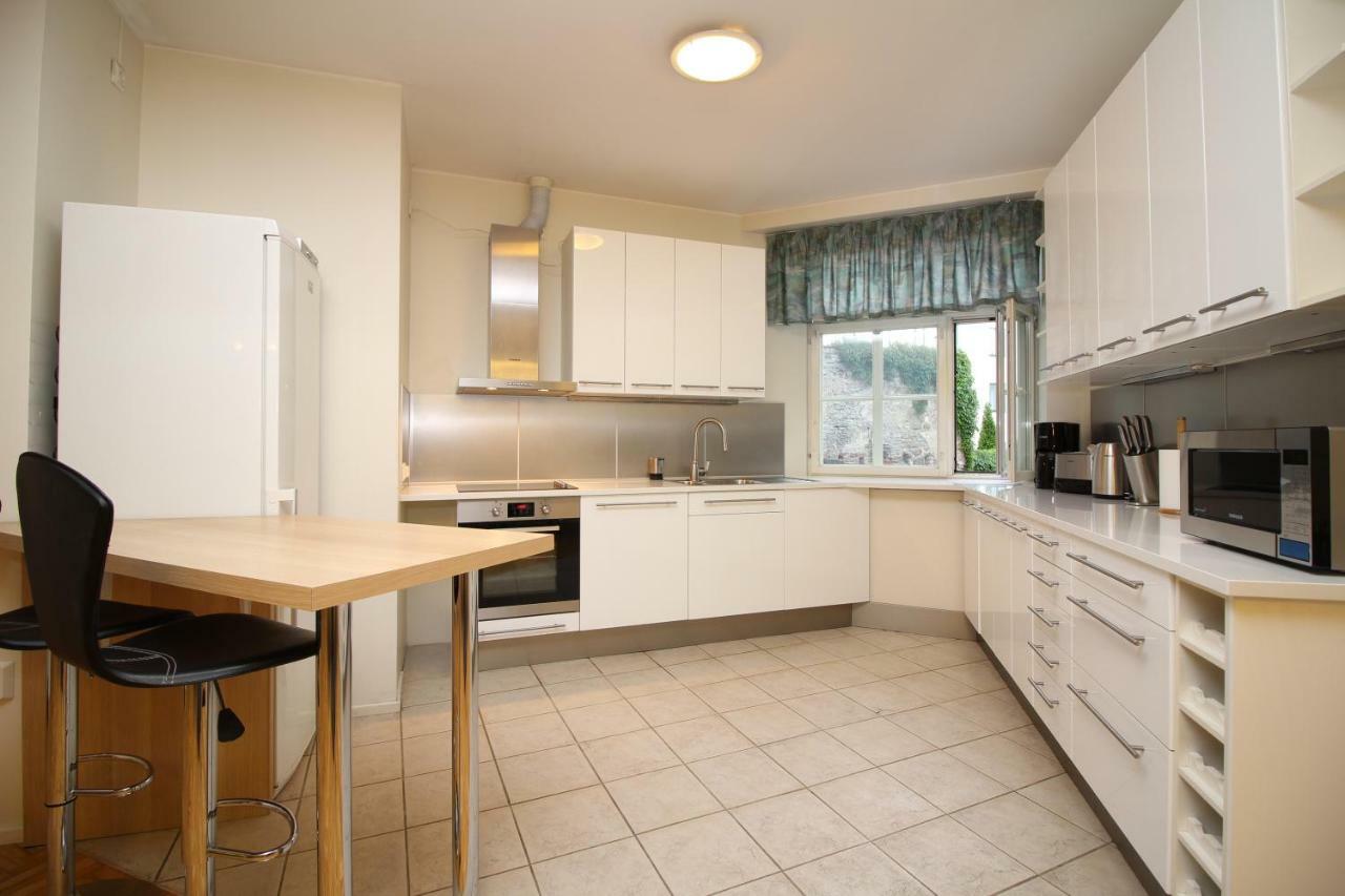 Tallinn City Apartments 4 Bedroom With Sauna And 2 Bathroom Buitenkant foto